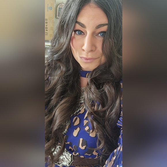 Like This Post To Be Notified When I Go Live - Picture 3 of 16